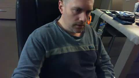 Snapshot of zultem chatting on 12/26/24, 03:27 zultem online show from 12/26/24, 03:27