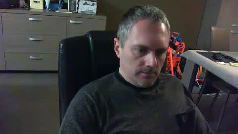 Snapshot of zultem chatting on 01/31/25, 04:47 zultem online show from 01/31/25, 04:47