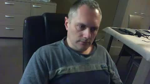 Snapshot of zultem chatting on 03/11/25, 04:43 zultem online show from 03/11/25, 04:43