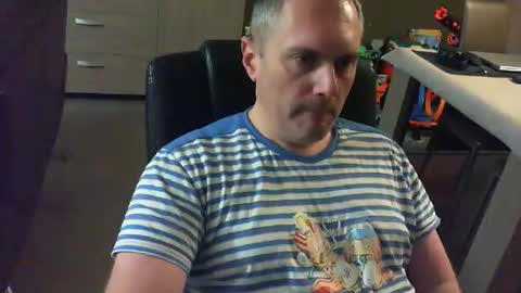 Snapshot of zultem chatting on 10/08/25, 03:59 zultem online show from 10/08/25, 03:59