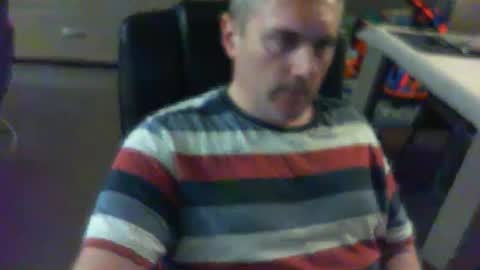 Snapshot of zultem chatting on 10/22/25, 04:02 zultem online show from 10/22/25, 04:02