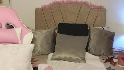 Snapshot of zuly_zahir_01 chatting on 02/11/26, 10:53 zuly goode online show from 02/11/26, 10:53