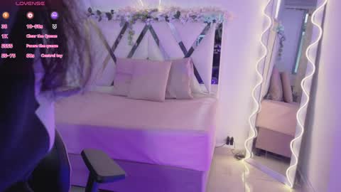 Snapshot of zury_tay chatting on 05/11/26, 11:49 ZURY online show from 05/11/26, 11:49