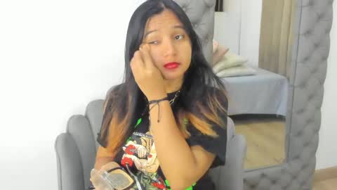 Im Zusan My schedule is from 1030pm to 430 am colombian time online show from 04/27/26, 02:20