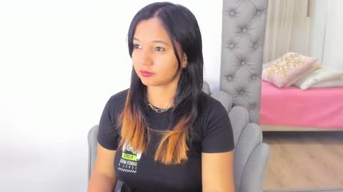 Im Zusan My schedule is from 1030pm to 430 am colombian time online show from 04/29/26, 02:59