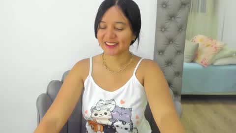 Im Zusan My schedule is from 1030pm to 430 am colombian time online show from 05/12/26, 03:03