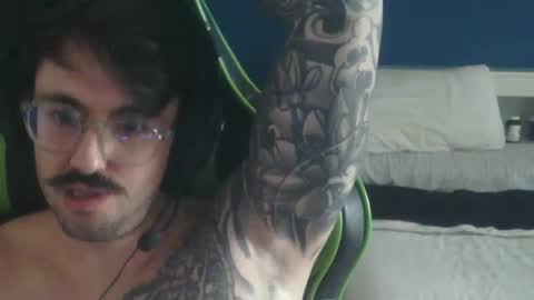Snapshot of zusta10 chatting on 04/20/26, 04:32 zusta10 online show from 04/20/26, 04:32