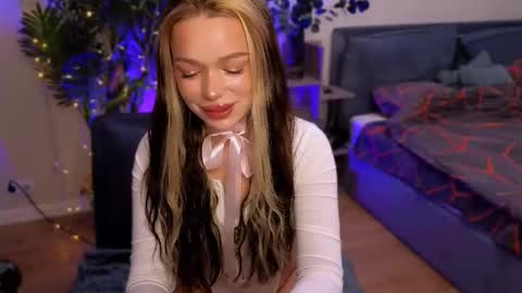 Snapshot of zuzzixx chatting on 02/12/25, 05:58 zuzzixx online show from 02/12/25, 05:58