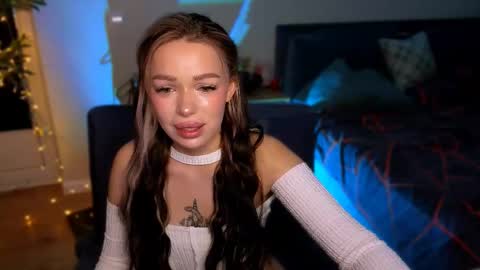 Snapshot of zuzzixx chatting on 03/04/25, 06:15 zuzzixx online show from 03/04/25, 06:15