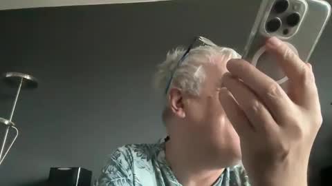 Snapshot of zwickauer1969 chatting on 01/08/25, 08:06 zwickauer1969 online show from 01/08/25, 08:06