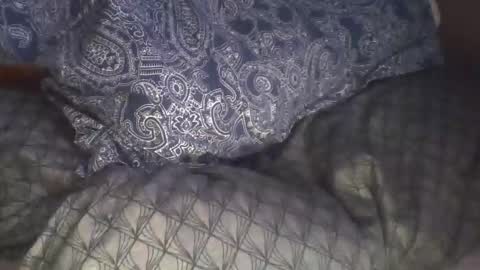 Snapshot of zyggy87 chatting on 11/18/25, 02:54 zyggy87 online show from 11/18/25, 02:54