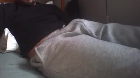 Snapshot of zyggy87 chatting on 11/21/25, 08:13 zyggy87 online show from 11/21/25, 08:13