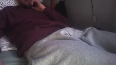 Snapshot of zyggy87 chatting on 11/24/25, 07:19 zyggy87 online show from 11/24/25, 07:19