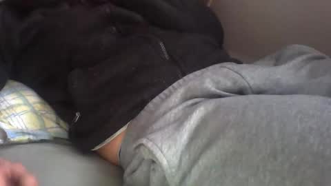 Snapshot of zyggy87 chatting on 12/04/25, 12:14 zyggy87 online show from 12/04/25, 12:14