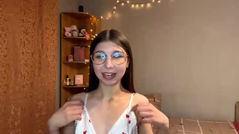 Snapshot of zyraelle chatting on 02/14/26, 04:37 Lilith online show from 02/14/26, 04:37