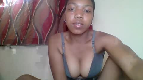 Snapshot of zyraelle_01 chatting on 04/29/26, 12:42 zyraelle_01 online show from 04/29/26, 12:42