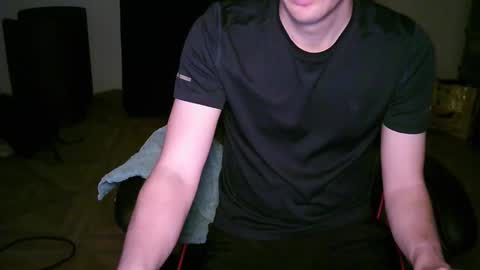 Snapshot of zyriosben chatting on 11/28/25, 08:39 zyriosben online show from 11/28/25, 08:39