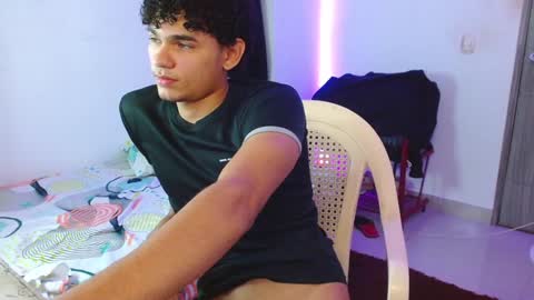 Snapshot of zyrosxk chatting on 02/01/25, 06:43 antonio felipe online show from 02/01/25, 06:43