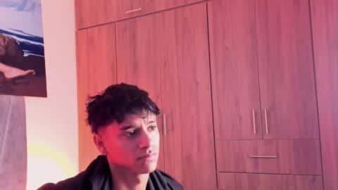 zyzz_1812 online show from 10/30/25, 05:02