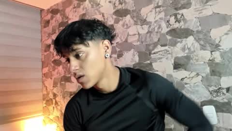 Snapshot of zyzz_1812 chatting on 03/17/26, 03:22 zyzz_1812 online show from 03/17/26, 03:22