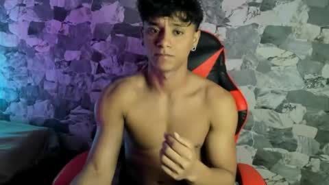 zyzz_1812 online show from 05/05/26, 04:20