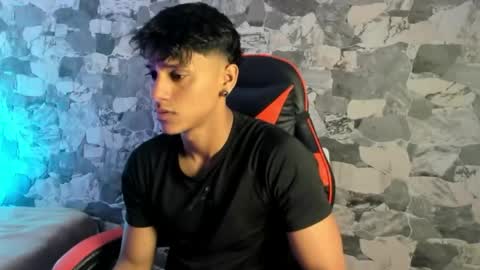 zyzz_1812 online show from 05/19/26, 02:12