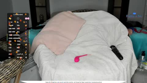 Miss Carla online show from 10/24/25, 10:00