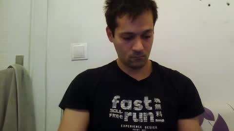 Snapshot of zzzzzzz41 chatting on 12/14/24, 12:33 zzzzzzz41 online show from 12/14/24, 12:33