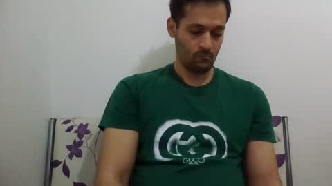 Snapshot of zzzzzzz41 chatting on 11/24/25, 01:33 zzzzzzz41 online show from 11/24/25, 01:33