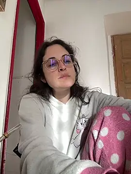 Lunaabbey online show from 05/14/26, 05:58