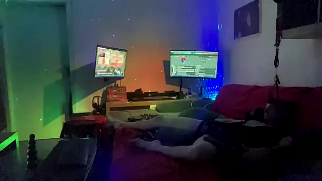 Snapshot of davidgntxxxxx chatting on 09/18/25, 04:58 davidgntxxxxx online show from 09/18/25, 04:58