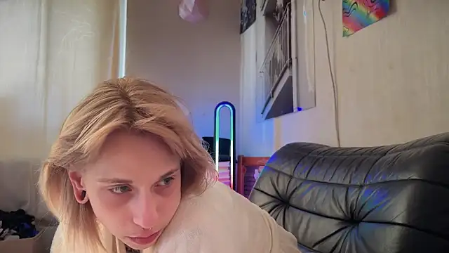 Snapshot of Mannarie_Madsinn chatting on 03/21/25, 08:17 Mannarie Madsinn online show from 03/21/25, 08:17