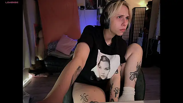 Snapshot of Mannarie_Madsinn chatting on 09/09/25, 01:16 Mannarie Madsinn online show from 09/09/25, 01:16