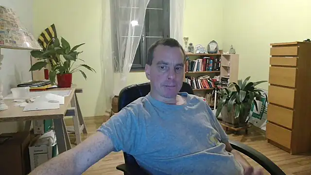 Snapshot of cloupefun chatting on 12/03/24, 04:47 cloupefun online show from 12/03/24, 04:47