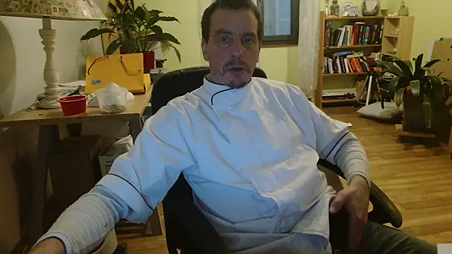 Snapshot of cloupefun chatting on 01/10/25, 05:15 cloupefun online show from 01/10/25, 05:15