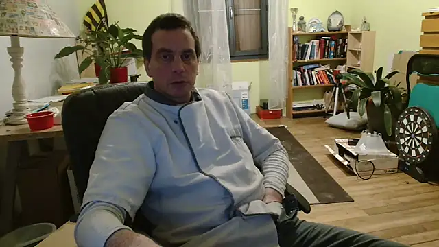 Snapshot of cloupefun chatting on 01/15/25, 06:01 cloupefun online show from 01/15/25, 06:01