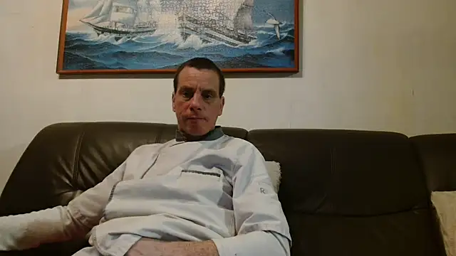 Snapshot of cloupefun chatting on 01/12/26, 05:23 cloupefun online show from 01/12/26, 05:23