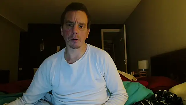 Snapshot of cloupefun chatting on 03/05/26, 06:53 cloupefun online show from 03/05/26, 06:53