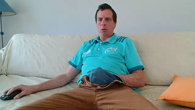 Snapshot of cloupefun chatting on 03/18/26, 09:12 cloupefun online show from 03/18/26, 09:12