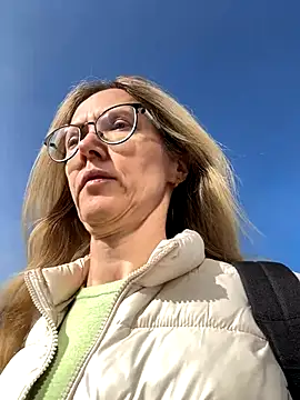 angelmommu online show from 11/03/25, 10:16