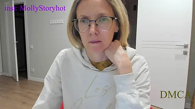 angelmommu online show from 12/01/25, 08:19