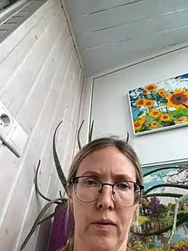 angelmommu online show from 06/11/26, 04:32