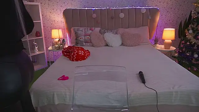 Snapshot of MissyMartinez chatting on 12/20/25, 08:10 MissyMartinez online show from 12/20/25, 08:10