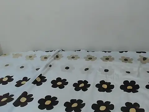 Snapshot of queen__ebony chatting on 11/09/25, 06:39 queen ebony online show from 11/09/25, 06:39