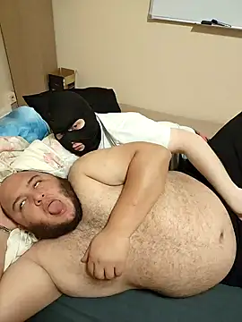 Snapshot of genderfluidco2 chatting on 11/15/25, 10:48 genderfluidco2 online show from 11/15/25, 10:48