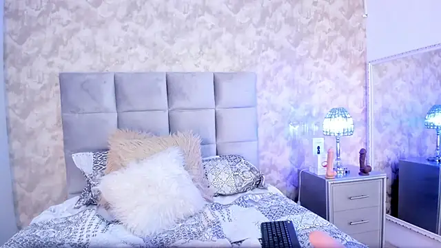 elizabeth coleman online show from 01/29/25, 01:48