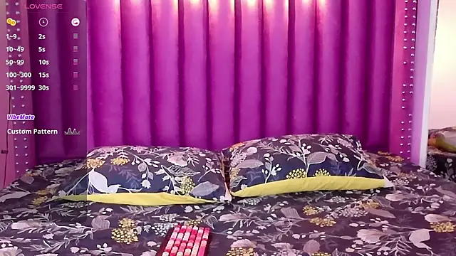 Snapshot of little_kayla_ chatting on 09/10/25, 02:55 little kayla online show from 09/10/25, 02:55