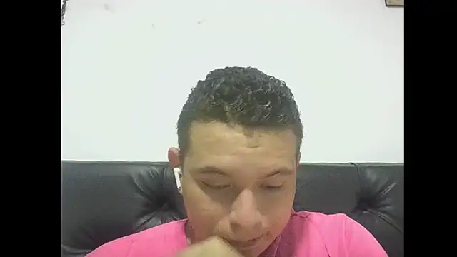 Snapshot of mons41 chatting on 05/26/26, 11:23 mons41 online show from 05/26/26, 11:23