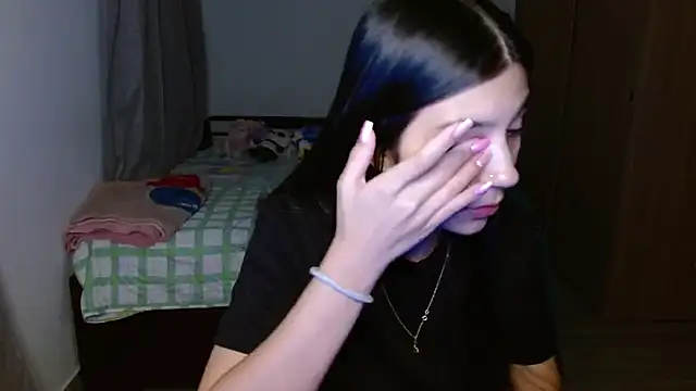 mia  lopez  online show from 09/24/25, 02:15