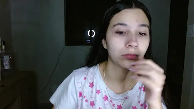 mia  lopez  online show from 06/08/26, 01:50